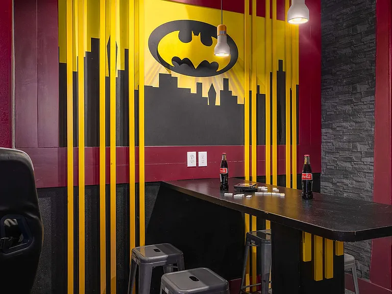 Building's Lounge