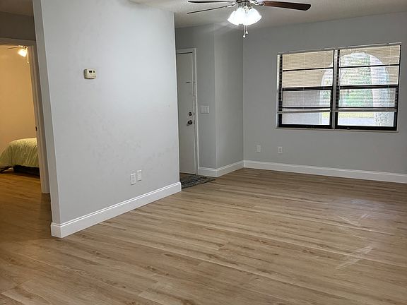 5th image of 970A Beau Ct #970-A