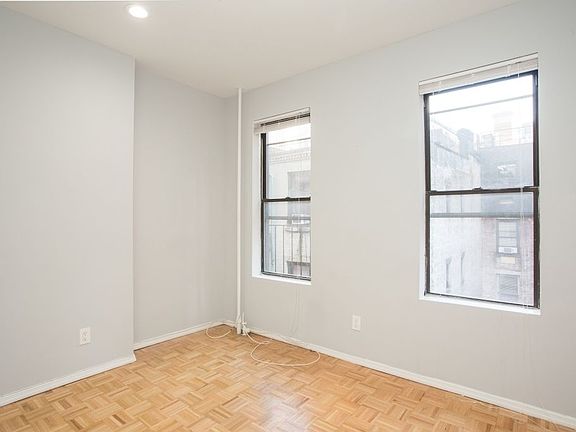 5th image of 336 W 49th St APT 1RE