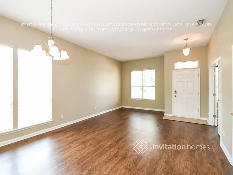 104 Moultrie Crossing Ln — Photo 3