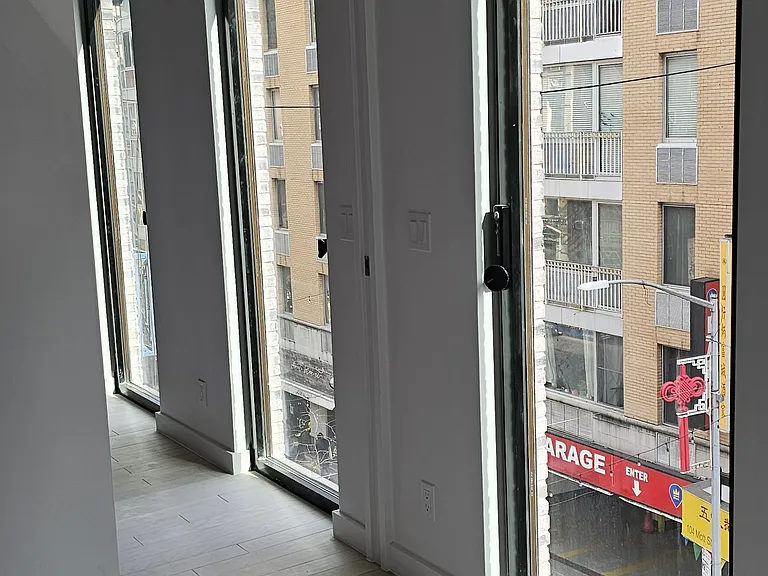 107 Mott St #4F — Photo 9
