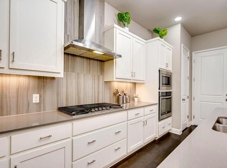 1st image of 5305 Mandevilla Dr