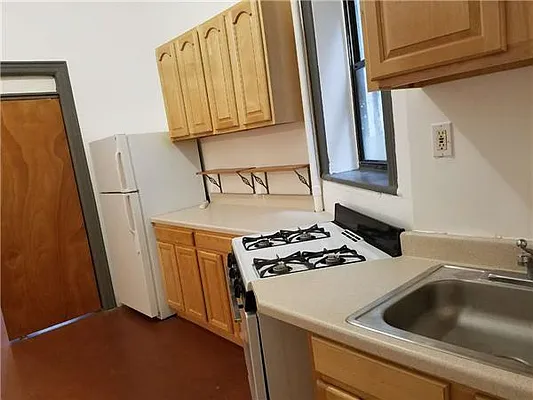 Rented by Century 21 New Golden Age Realty | media 7