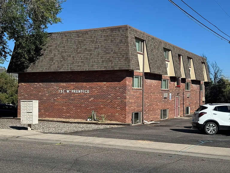 791 W Prentice Ave — Photo 9