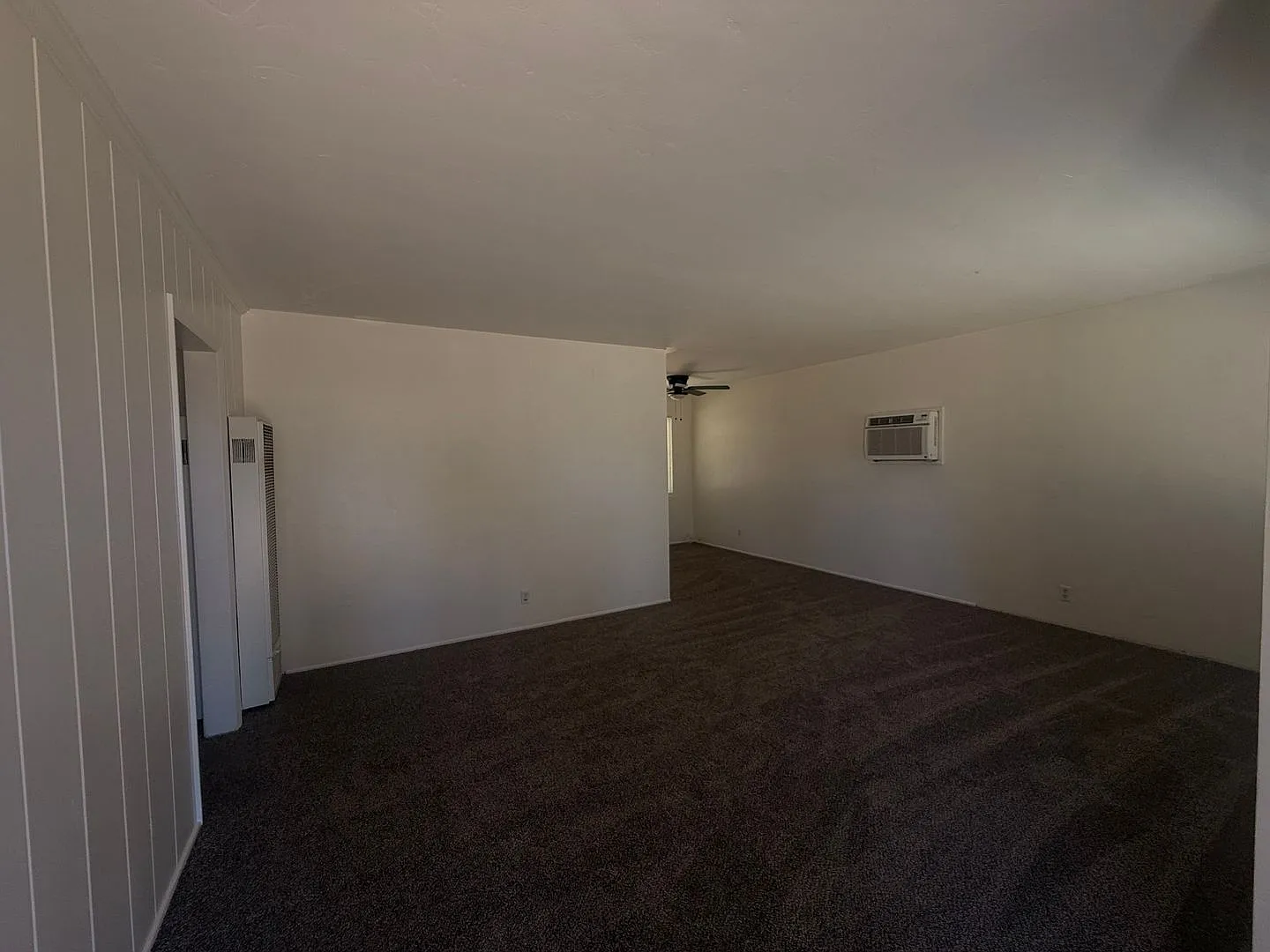 Cute 2BR 1BA Home — Photo 3