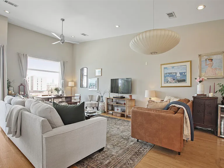 1702 S Lamar Blvd #3 — Photo 3