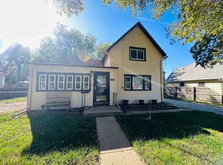 134 E South St, Hastings, NE 68901