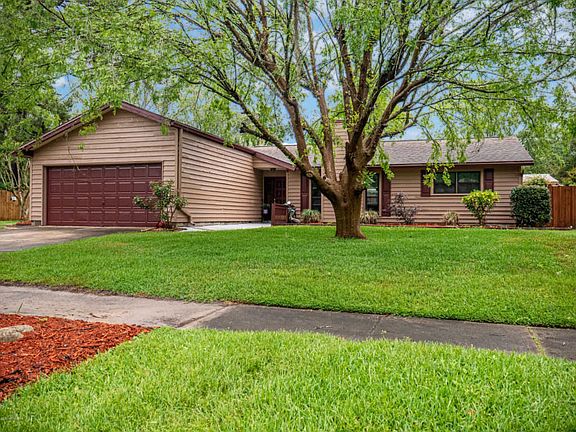 2nd image of 6617 Alisma Ln