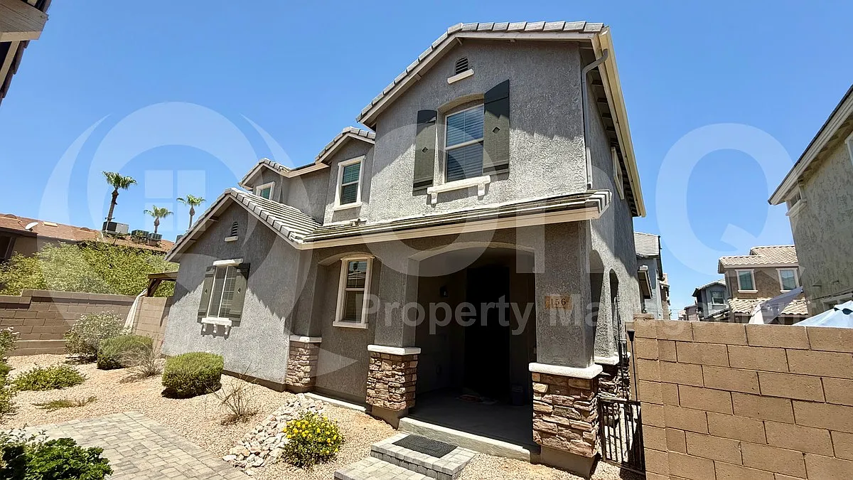 3 bed, 2.5 bath, 1942 sqft, $2,550 — Photo 2