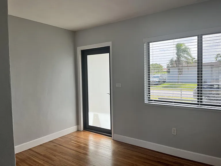 11535 SW 139th Ter — Photo 8