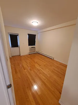 Rented by Bouklis Group | media 13