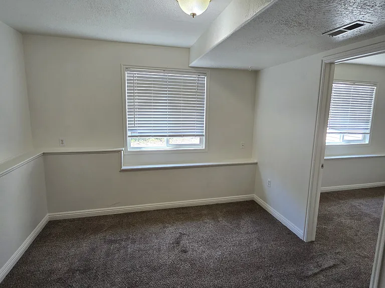 May Rent FREE!! — Photo 11