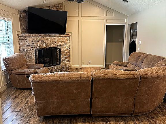 2nd image of 3700 Dentcrest Dr