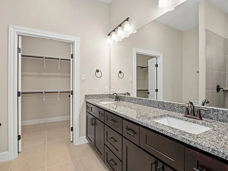 215 Park Cir — Photo 20