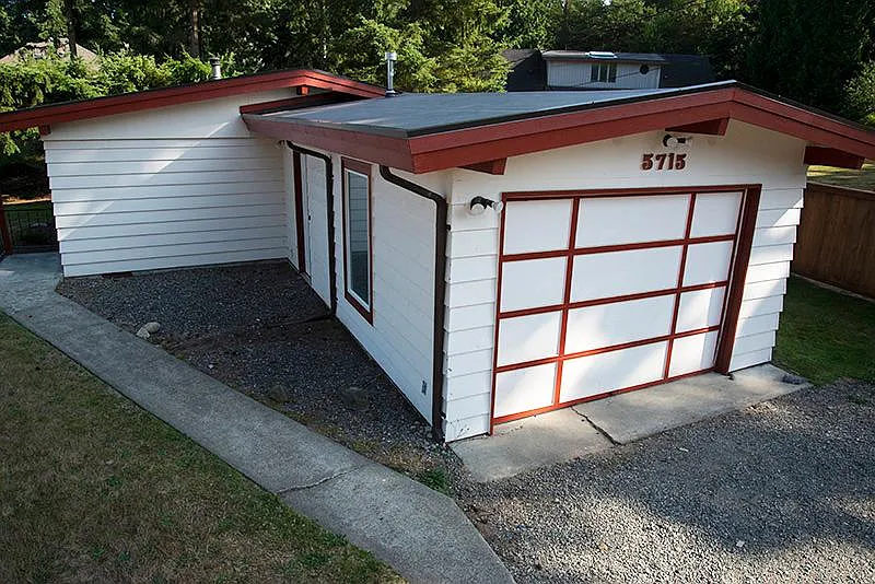 3 bed, 1040 sqft, $2,350 — Photo 3