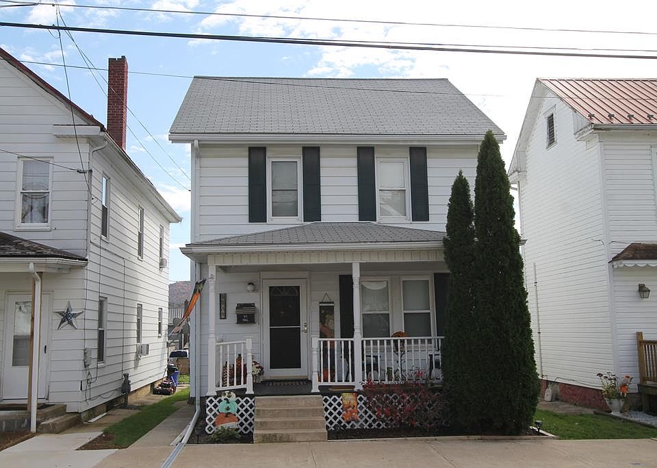 1st image of 338 W 5th St