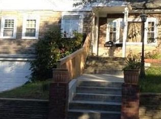 81 Crown St, Milton, MA 02186