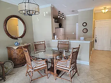 1 bed, 870 sqft, $1,800 — Photo 4