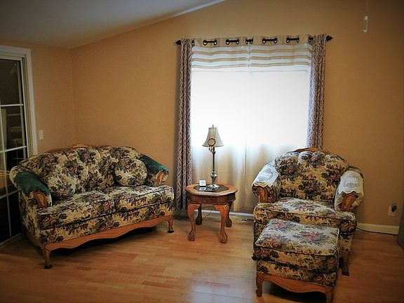 5th image of 10092 Becca Dr