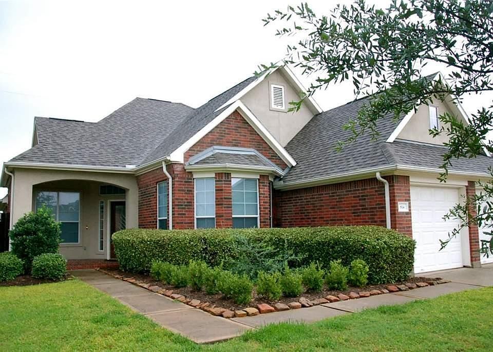1st image of 814 Hollyhock Dr