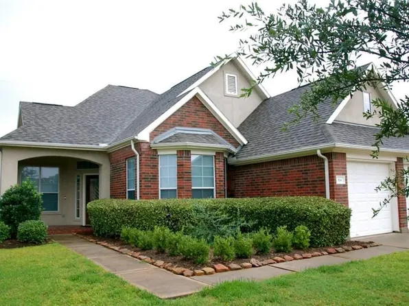 814 Hollyhock Dr, Stafford, TX 77477