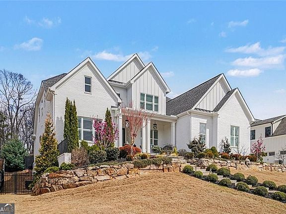 3rd image of 33 Nuttail Ln