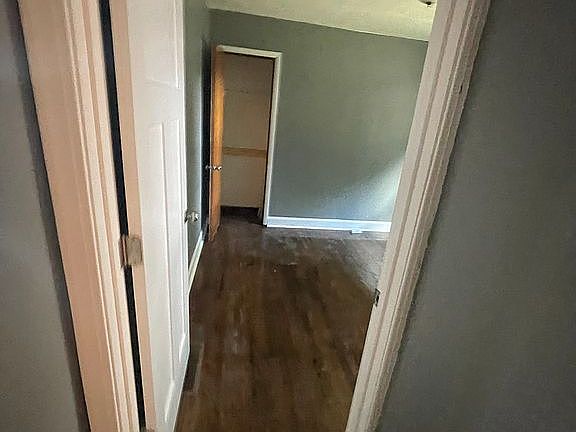 4th image of 1420 Parkhurst Dr