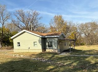 5252 Glen Dr, Roscoe, IL 61073