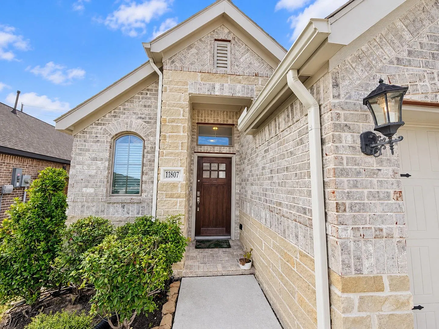 3 bed, 2.0 bath, 1770 sqft, $2,350 — Photo 4