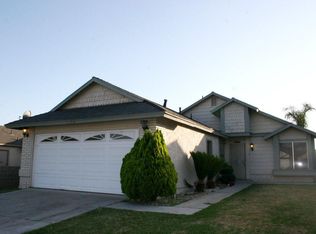 11782 Oakwood Dr, Fontana, CA 92337