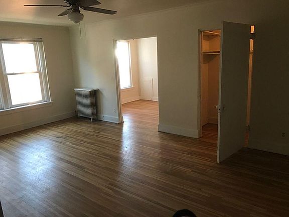 5th image of 610 Summit Ave APT 202