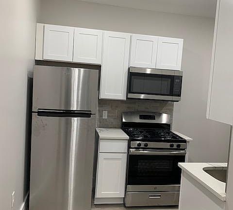 2nd image of 19 Kensington Ave APT 404-D