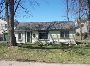 447 Sparks Ln, Walled Lake, MI 48390