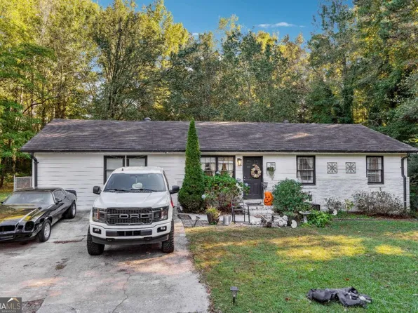 386 Black Oak Ct, Lawrenceville, GA 30046