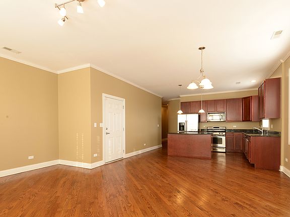 3rd image of 23 N Menard Ave #3S