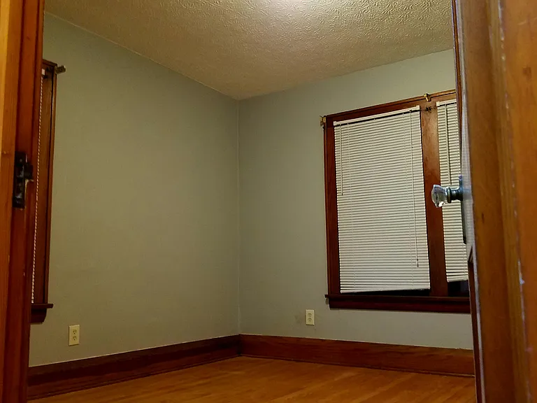 41 N Brockway Ave — Photo 16
