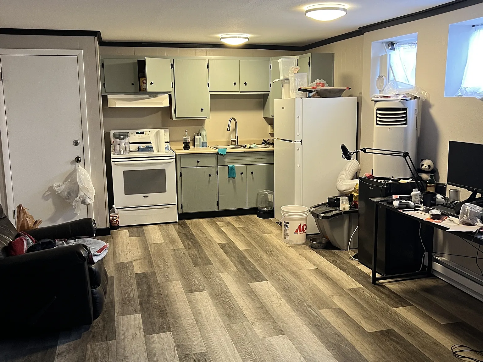 418 Forest Avenue North - 3 — Photo 2