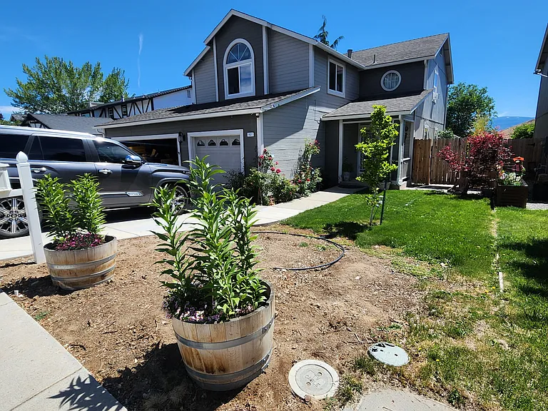 1627 Satellite Dr — Photo 1