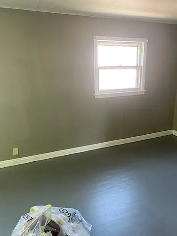 3 bed, 1000 sqft, $1,350 — Photo 2