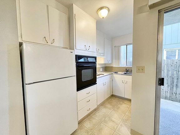 5th image of 2717 O St APT 6
