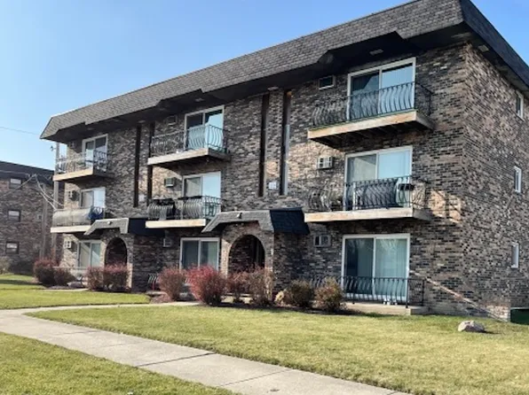 8101 W 84th St APT 9, Justice, IL 60458