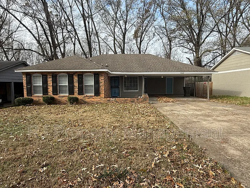 3 bed, 1.5 bath, 1675 sqft, $1,295 — Photo 2