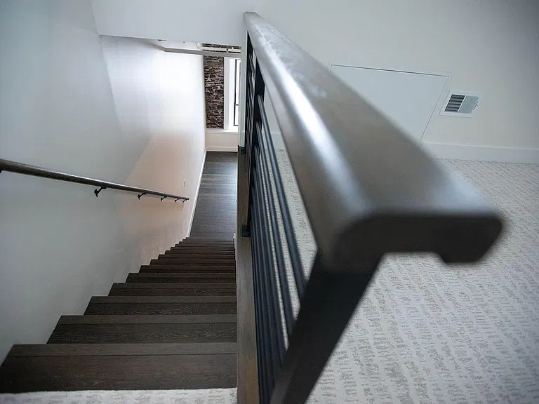 411 W Portage Ave #7 — Photo 10