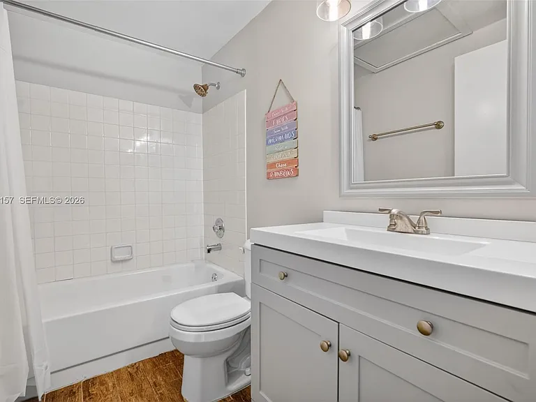 4250 SW 70th Ter — Photo 28
