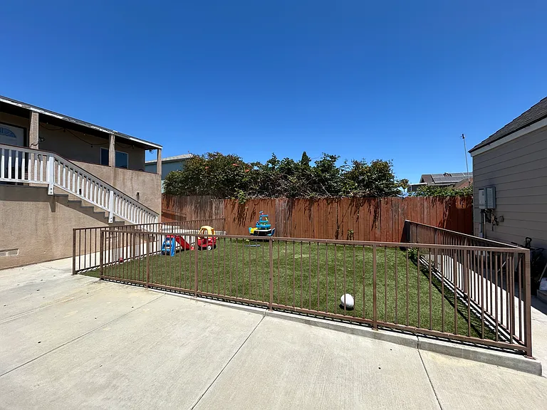 2460 K St #D — Photo 10