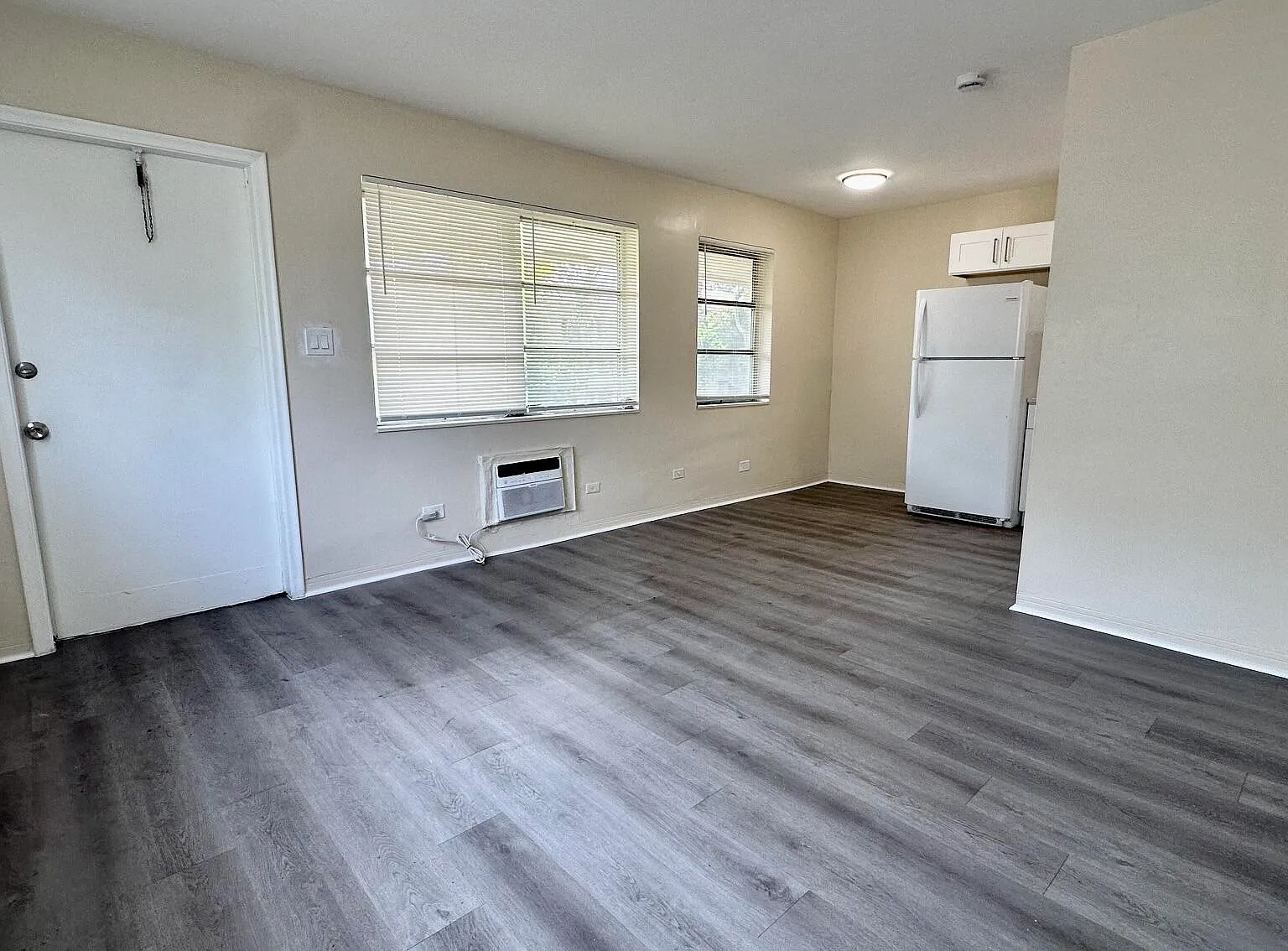 1 bed, 1.0 bath, 700 sqft, $1,425 — Photo 3