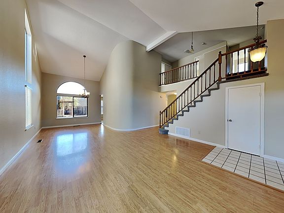 4th image of 700 Greystone Dr