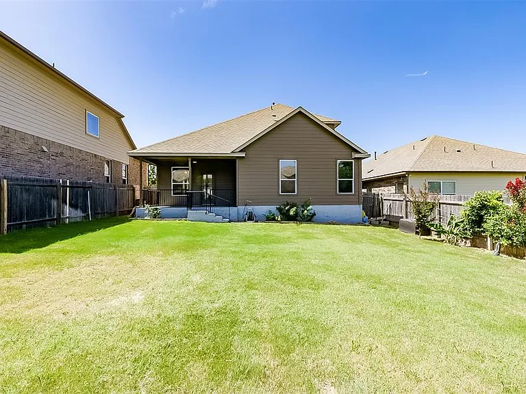 11608 Reading Ct — Photo 33