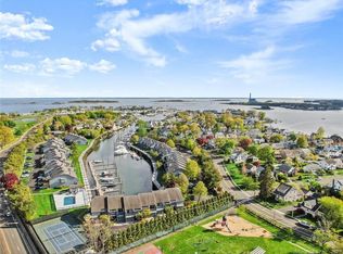 1 Island Dr UNIT 20, Norwalk, CT