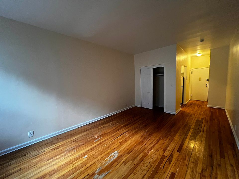 2nd image of 418 E 88th St #2Q